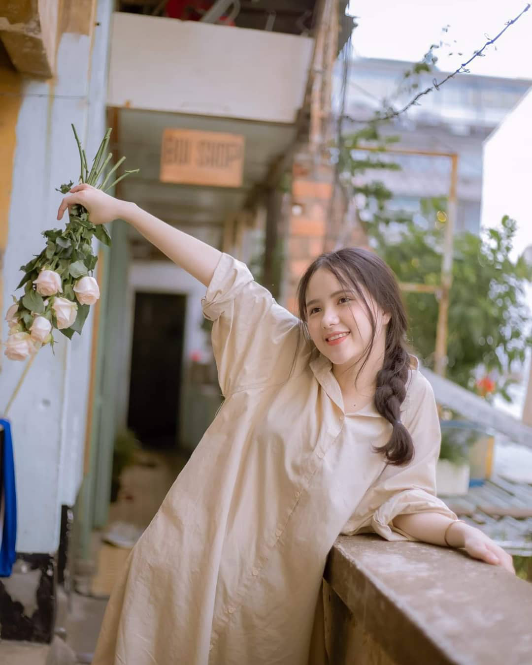 Khoanh v&ugrave;ng 4 chung cư cũ ở S&agrave;i G&ograve;n: Đẹp kh&ocirc;ng kh&aacute;c g&igrave; studio, cứ đến th&igrave; kiểu g&igrave; cũng c&oacute; cả rổ ảnh mang về - Ảnh 1.