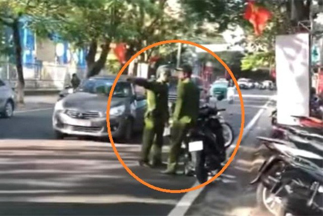Hi Hữu: Chiến sĩ công an huyện đi vào đường ngược chiều do lâu ngày không lên thành phố - Ảnh 1.
