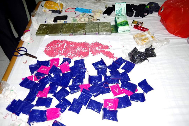 Mang lô ma túy khoảng 2 tỷ đồng vào nhà nghỉ chờ giao hàng thì bị bắt giữ - Ảnh 3.