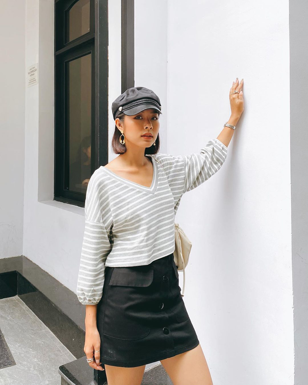 Thiếu đi 1 chiếc áo kẻ là bạn đã tự đánh tụt điểm style của mình so với hội chị em bạn dì - Ảnh 14. Thiếu đi 1 chiếc áo kẻ là bạn đã tự đánh tụt điểm style của mình so với hội chị em bạn dì - Ảnh 14.