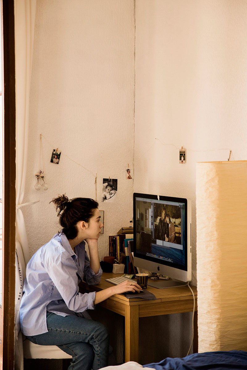 Những cảm gi&aacute;c c&ocirc; đơn đến tận c&ugrave;ng của người trưởng th&agrave;nh - Ảnh 2.