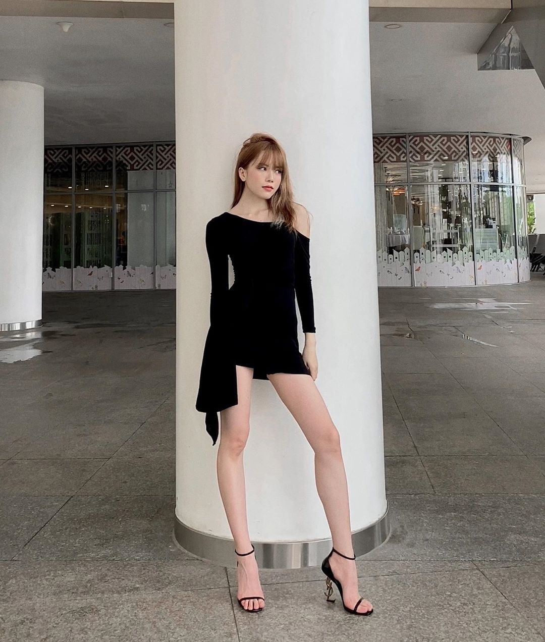 Instagram look xịn của sao Việt tuần qua: Ngọc Trinh lên đồ gợi cảm, cô em Chi Pu cũng bạo chẳng kém - Ảnh 9. Instagram look xịn của sao Việt tuần qua: Ngọc Trinh lên đồ gợi cảm, cô em Chi Pu cũng bạo chẳng kém - Ảnh 9.