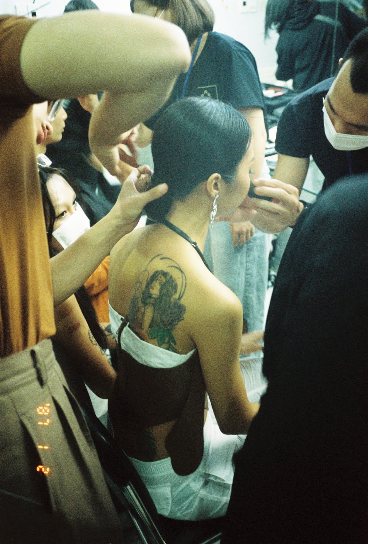 Bộ sưu tập h&igrave;nh xăm của d&agrave;n HLV Rap Việt: Wowy, Binz hầm hố, Suboi đầy quyến rũ nhưng Karik mới g&acirc;y bất ngờ - Ảnh 1.