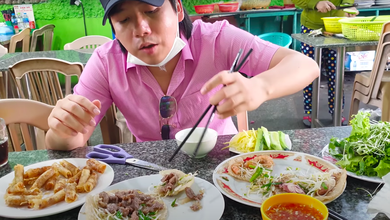 Khoảnh khắc tê tái: Khoa Pug đang quay clip từ trên cao thì flycam 12 triệu… rơi thẳng xuống đất, buồn méo cả mặt đi - Ảnh 8. Khoảnh khắc tê tái: Khoa Pug đang quay clip từ trên cao thì flycam 12 triệu… rơi thẳng xuống đất, buồn méo cả mặt đi - Ảnh 8.