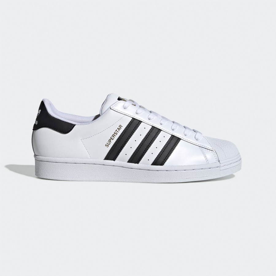 10 đôi giày classic sneakers mà các bạn gái phải sở hữu để luôn trở nên thật tuyệt vời - Ảnh 10. 10 đôi giày classic sneakers mà các bạn gái phải sở hữu để luôn trở nên thật tuyệt vời - Ảnh 10.