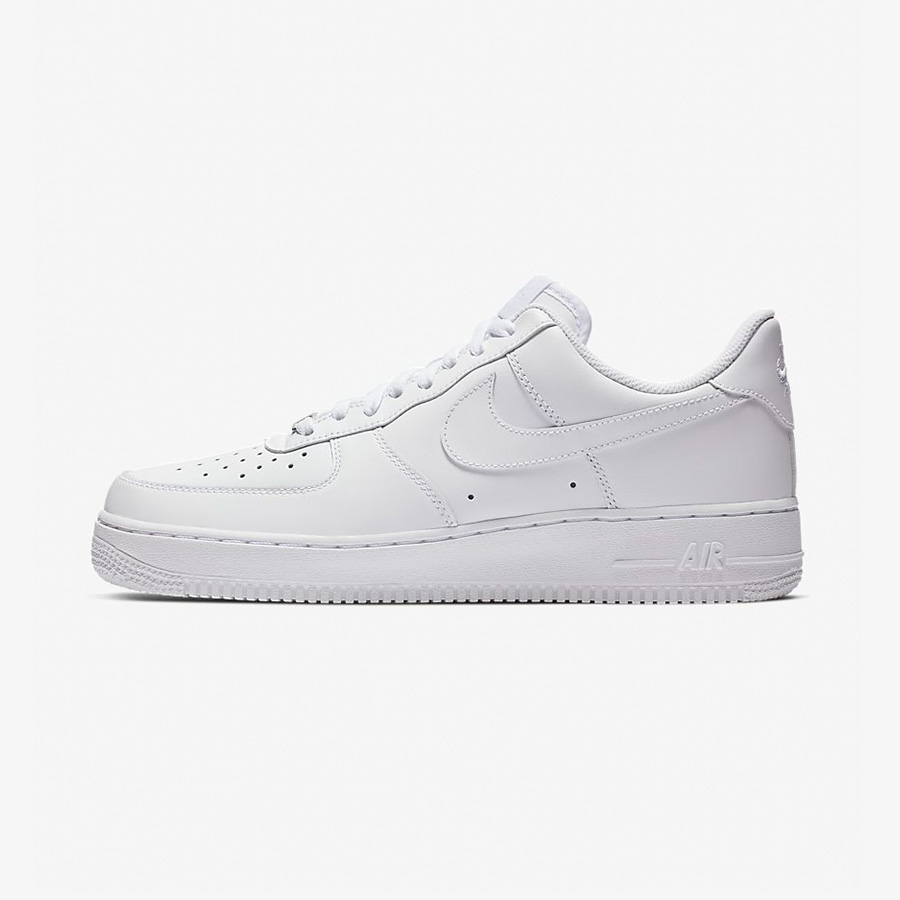 10 đôi giày classic sneakers mà các bạn gái phải sở hữu để luôn trở nên thật tuyệt vời - Ảnh 3. 10 đôi giày classic sneakers mà các bạn gái phải sở hữu để luôn trở nên thật tuyệt vời - Ảnh 3.