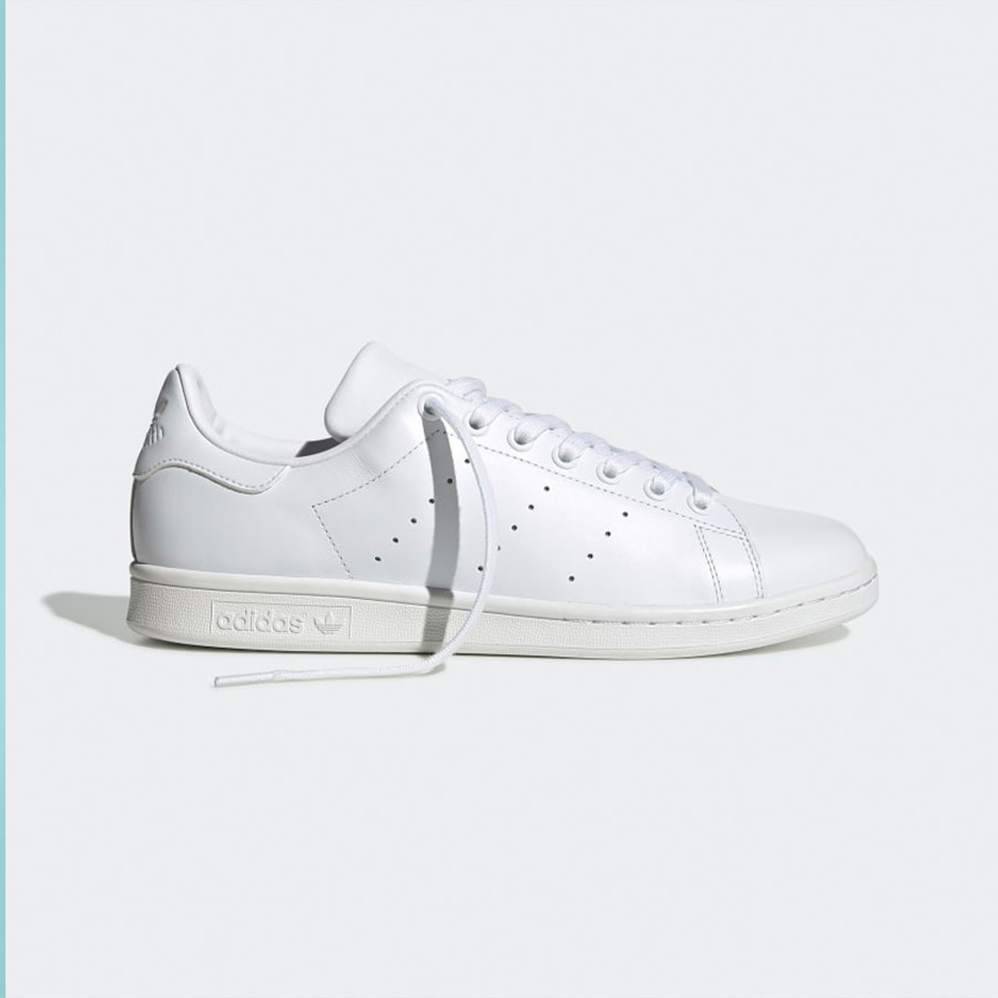 10 đôi giày classic sneakers mà các bạn gái phải sở hữu để luôn trở nên thật tuyệt vời - Ảnh 4. 10 đôi giày classic sneakers mà các bạn gái phải sở hữu để luôn trở nên thật tuyệt vời - Ảnh 4.