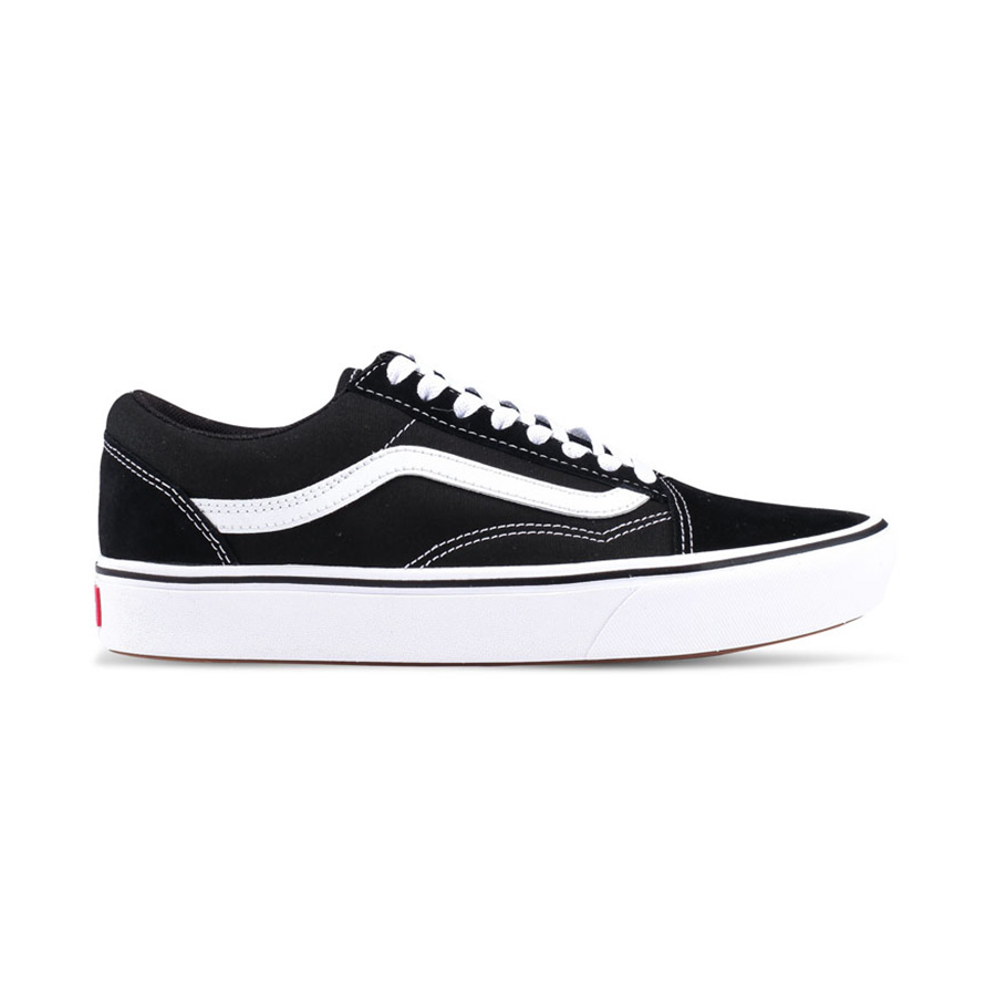 10 đôi giày classic sneakers mà các bạn gái phải sở hữu để luôn trở nên thật tuyệt vời - Ảnh 7. 10 đôi giày classic sneakers mà các bạn gái phải sở hữu để luôn trở nên thật tuyệt vời - Ảnh 7.