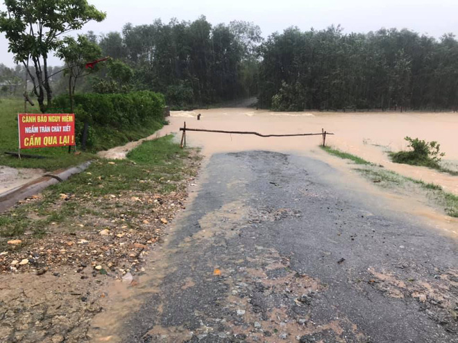 Hà Tĩnh đề nghị rà soát khẩn nơi đóng quân của lực lượng vũ trang, sơ tán dân vùng nguy hiểm - Ảnh 11.