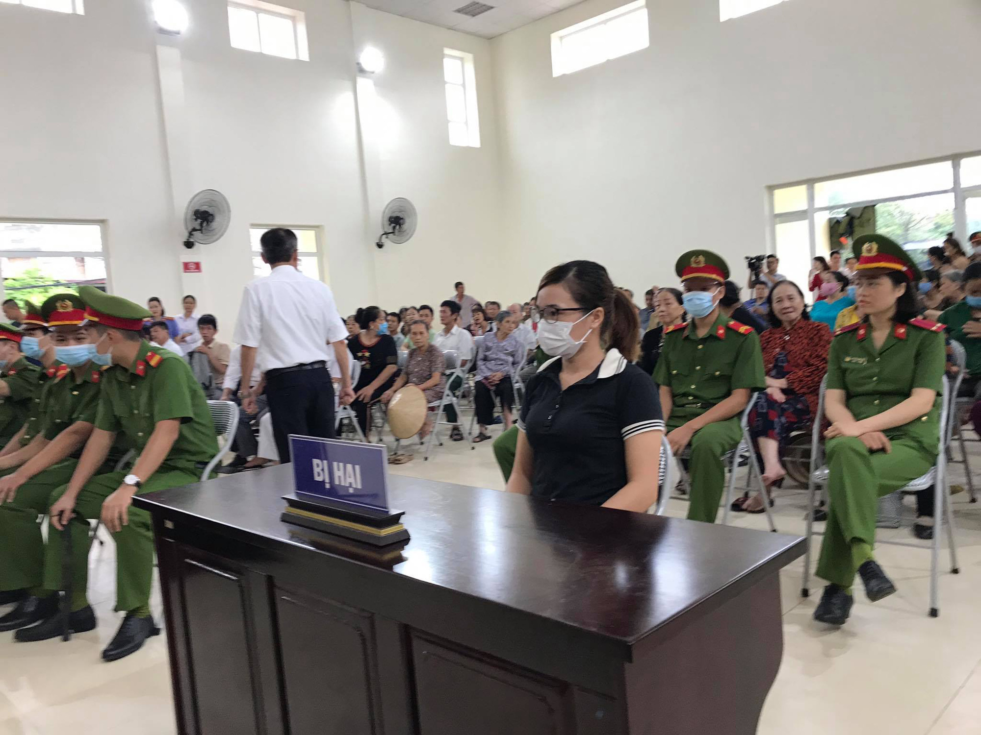 The girl was forced to kneel at Nhien's barbecue: if the defendant Thien is sincere, repents and apologizes to me, I will consider requesting mitigation of punishment - Photo 12.