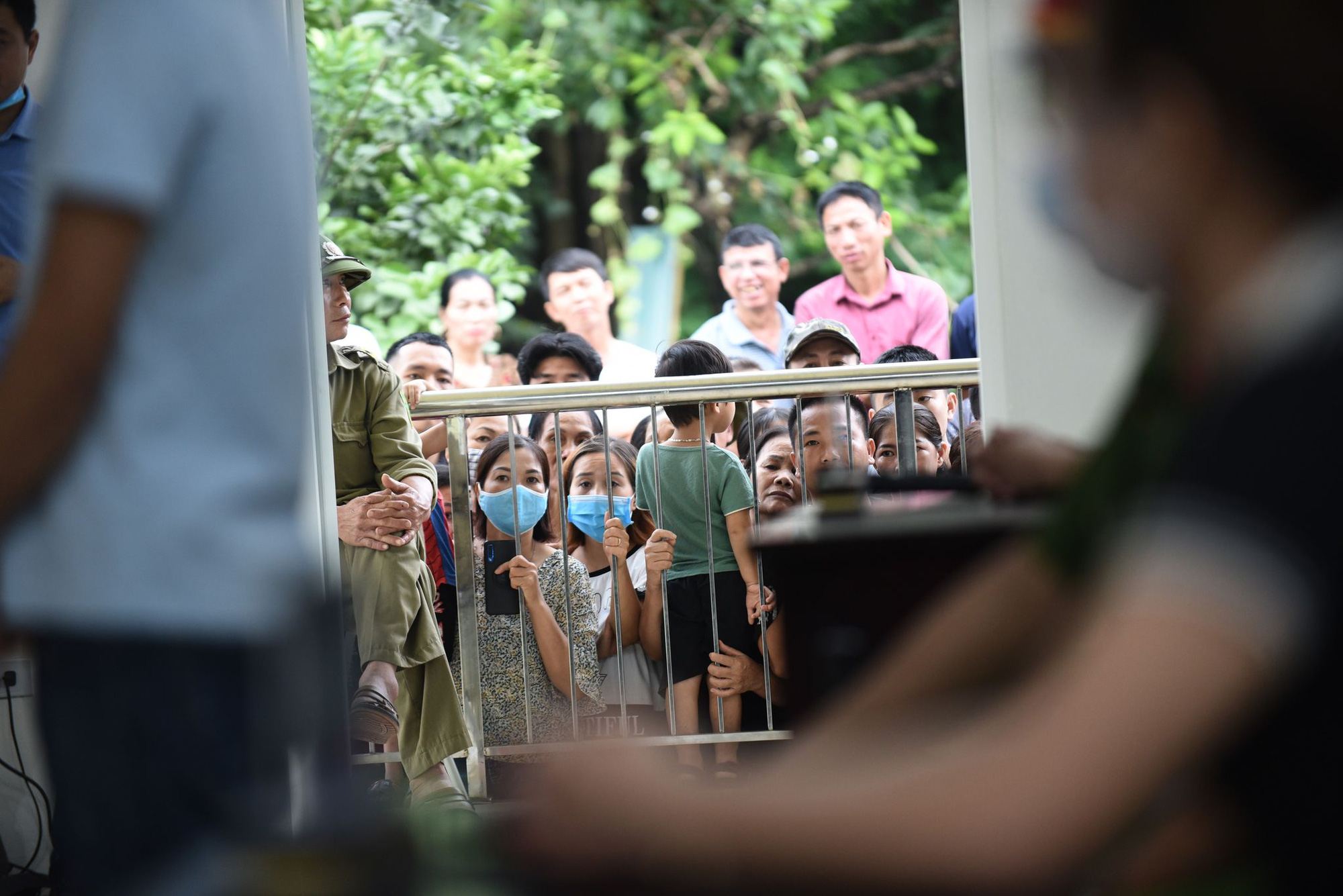 The girl was forced to kneel at Nhien's barbecue: if the defendant Thien is sincere, repents and apologizes to me, I will consider requesting mitigation of punishment - Photo 7.