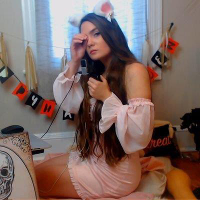 Lên tiếng vạch trần hành vi kinh doanh phi đạo đức, nữ streamer bị Twitch khóa kênh trong oan ức - Ảnh 3.