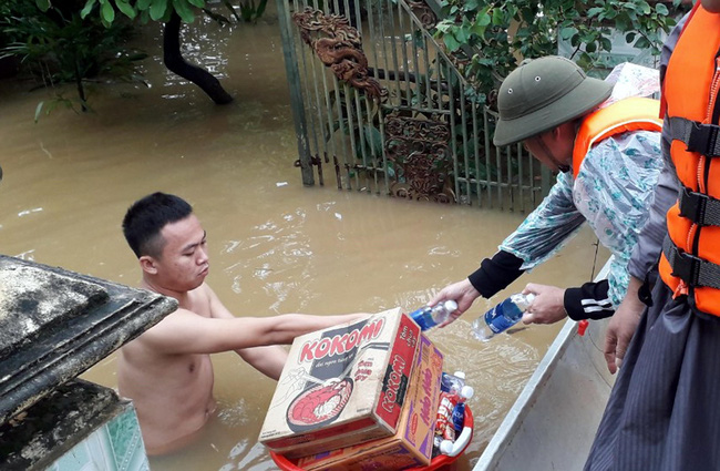 Tỉnh Quảng Bình gửi khuyến cáo tới các tổ chức, cá nhân từ thiện vào vùng lũ - Ảnh 1.