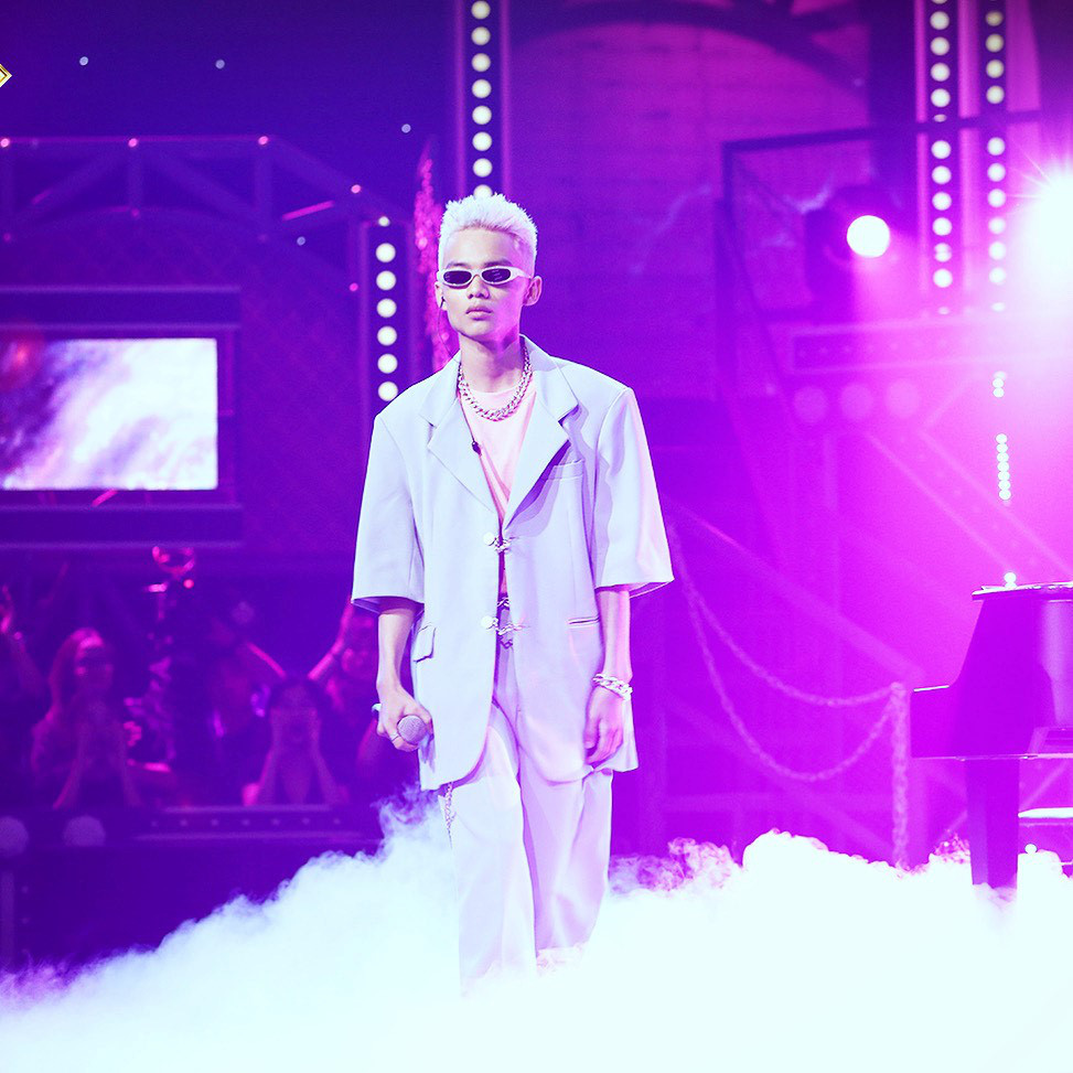 No mắt với bảng m&agrave;u sặc sỡ c&aacute;c kiểu đầu chất chơi của th&iacute; sinh Rap Việt! - Ảnh 10.