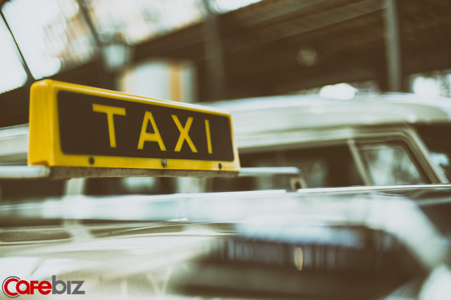 Tài xế taxi tốt nghiệp tiểu học, lương tháng gần trăm triệu: Càng nỗ lực, bạn càng mạnh mẽ; thế giới càng công bằng, bạn càng kiếm được nhiều tiền - Ảnh 1.