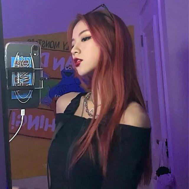 Loạt hot girl TikTok xứ Trung bất ngờ lộ nhan sắc thật: Người bị chê như bà thím mặt vuông, người lại được tung hô hết lời - Ảnh 1.