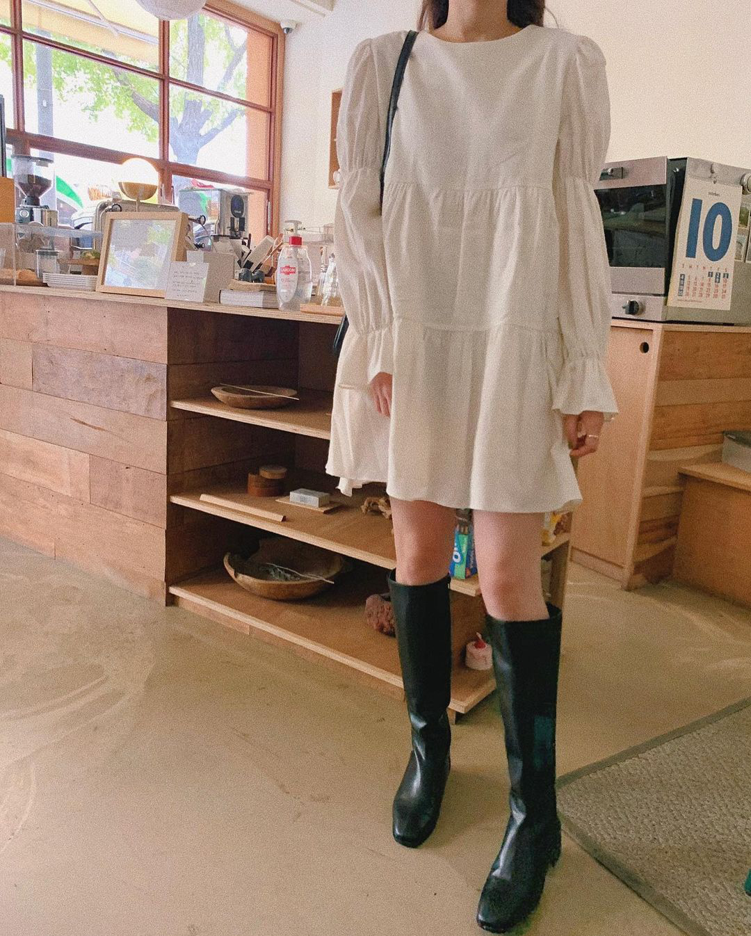 11 công thức váy + boots rõ xinh, các nàng ghim ngay để từ giờ đến cuối năm luôn mặc đẹp - Ảnh 2. 11 công thức váy + boots rõ xinh, các nàng ghim ngay để từ giờ đến cuối năm luôn mặc đẹp - Ảnh 2.