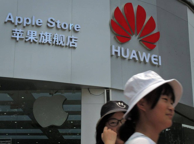 Lệnh hạn chế nhắm vào Huawei sẽ tạo cơ hội hoàn hảo thúc đẩy doanh số iPhone - Ảnh 1.