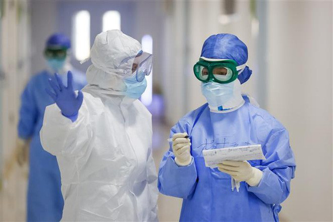 Đ&acirc;y l&agrave; lời khuy&ecirc;n từ b&aacute;c sĩ đ&atilde; sống s&oacute;t qua COVID-19 - Ảnh 2.