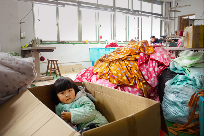 Bên trong thành phố bán đồ “Made In China” lớn nhất thế giới: Đủ loại mặt hàng ấn tượng, đặc biệt là đồ trang trí và đồ chơi trẻ em - Ảnh 16.