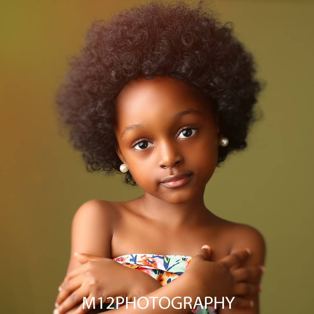 Hình ảnh bé gái da đen đẹp nhất thế giới cho hội nghị về sắc tộc