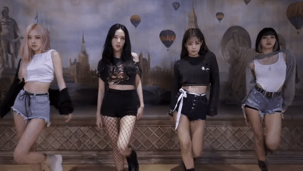 BLACKPINK tung video vũ đạo mới, fan chưa kịp vui đ&atilde; soi ra chi tiết đ&aacute;ng b&aacute;o động ở c&aacute;nh tay của Ros&eacute; - Ảnh 2.
