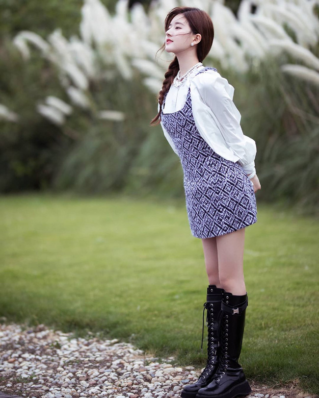 Triệu Lộ Tư trẻ hơn nữ hoàng dao kéo Park Min Young nhưng phải nhìn cách tạo dáng mới thấy ai đẳng cấp hơn - Ảnh 7.