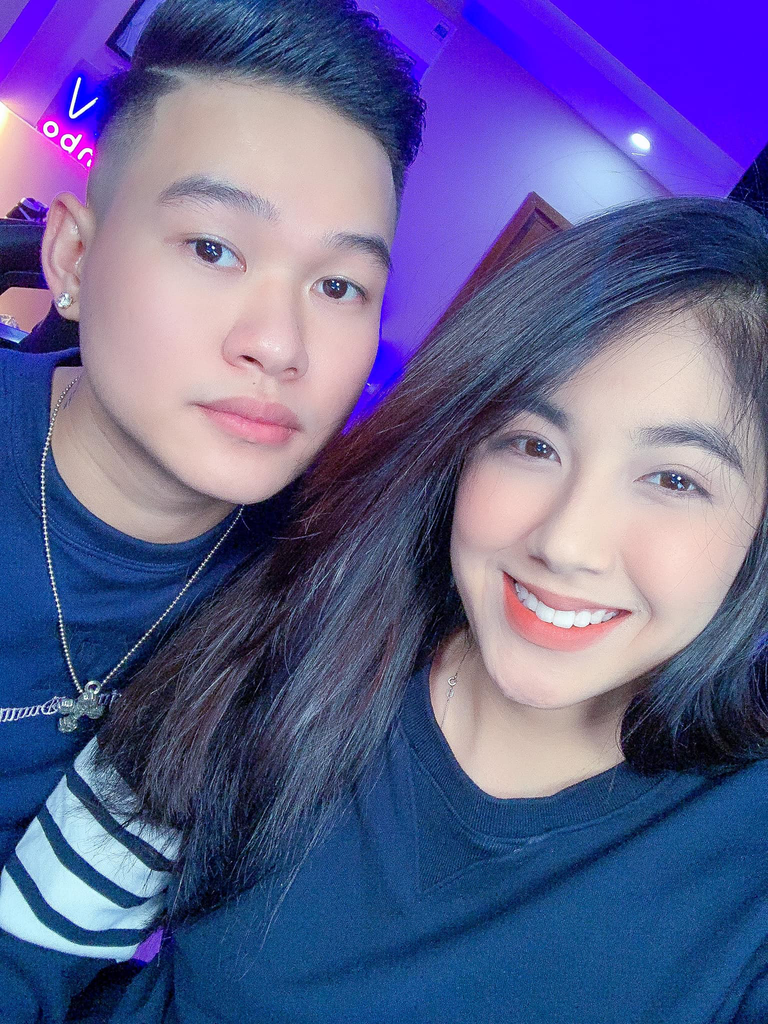 Hot girl bánh tráng Trân Mèo đích thực cao tay, không chỉ khiến Rambo Cao Lãnh thành người yêu đúng chuẩn mà lại còn sáng tác đủ trò cười cho dân mạng! - Ảnh 1. Hot girl bánh tráng Trân Mèo đích thực cao tay, không chỉ khiến Rambo Cao Lãnh thành người yêu đúng chuẩn mà lại còn sáng tác đủ trò cười cho dân mạng! - Ảnh 1.