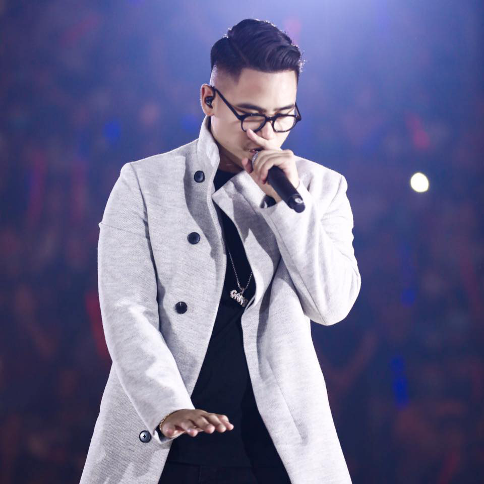 GDucky vừa đổi ảnh đại diện cực deep, thầy Karik đ&atilde; v&agrave;o b&igrave;nh luận nhưng lại gọi t&ecirc;n... H&agrave; Anh Tuấn? - Ảnh 2.