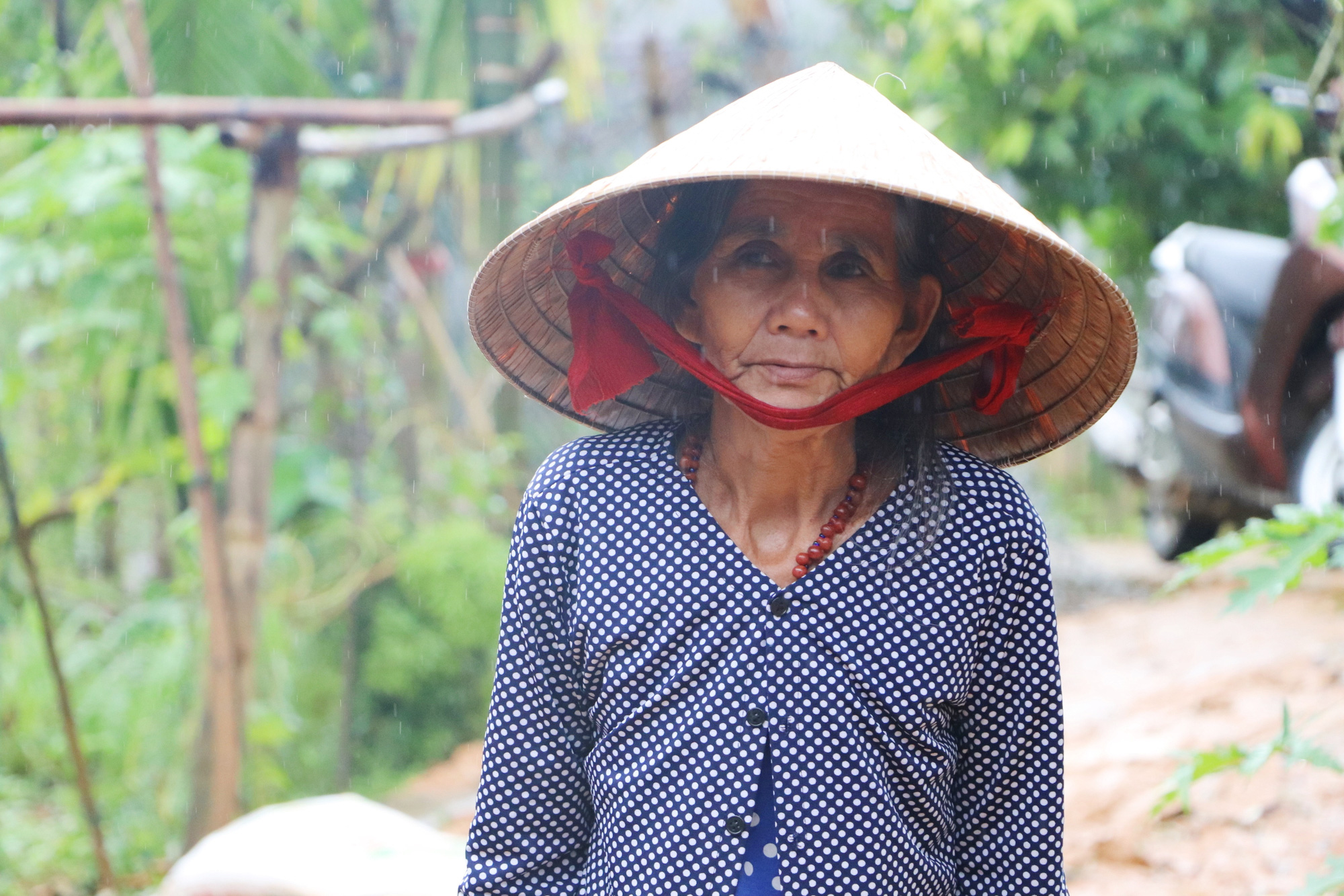 Bố mẹ mất khi đi làm thuê, 2 anh em sống lay lắt bên bà ngoại già yếu: Có bữa nhà hết gạo, con phải nhịn đói đi học - Ảnh 7.