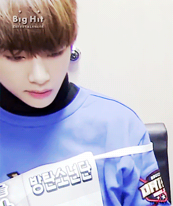 Truy tìm thành viên đáng sợ nhất khi nổi giận của BTS, bộ ba bét bảng khiến fan phải phì cười - Ảnh 9. Truy tìm thành viên đáng sợ nhất khi nổi giận của BTS, bộ ba bét bảng khiến fan phải phì cười - Ảnh 9.