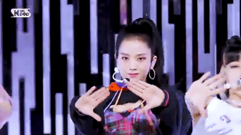 Jisoo cứ l&ecirc;n s&acirc;n khấu l&agrave; gồng m&igrave;nh căng thẳng, khả năng tr&igrave;nh diễn bị ch&ecirc; l&agrave; k&eacute;m hơn cả th&agrave;nh vi&ecirc;n hụt của BLACKPINK? - Ảnh 6.