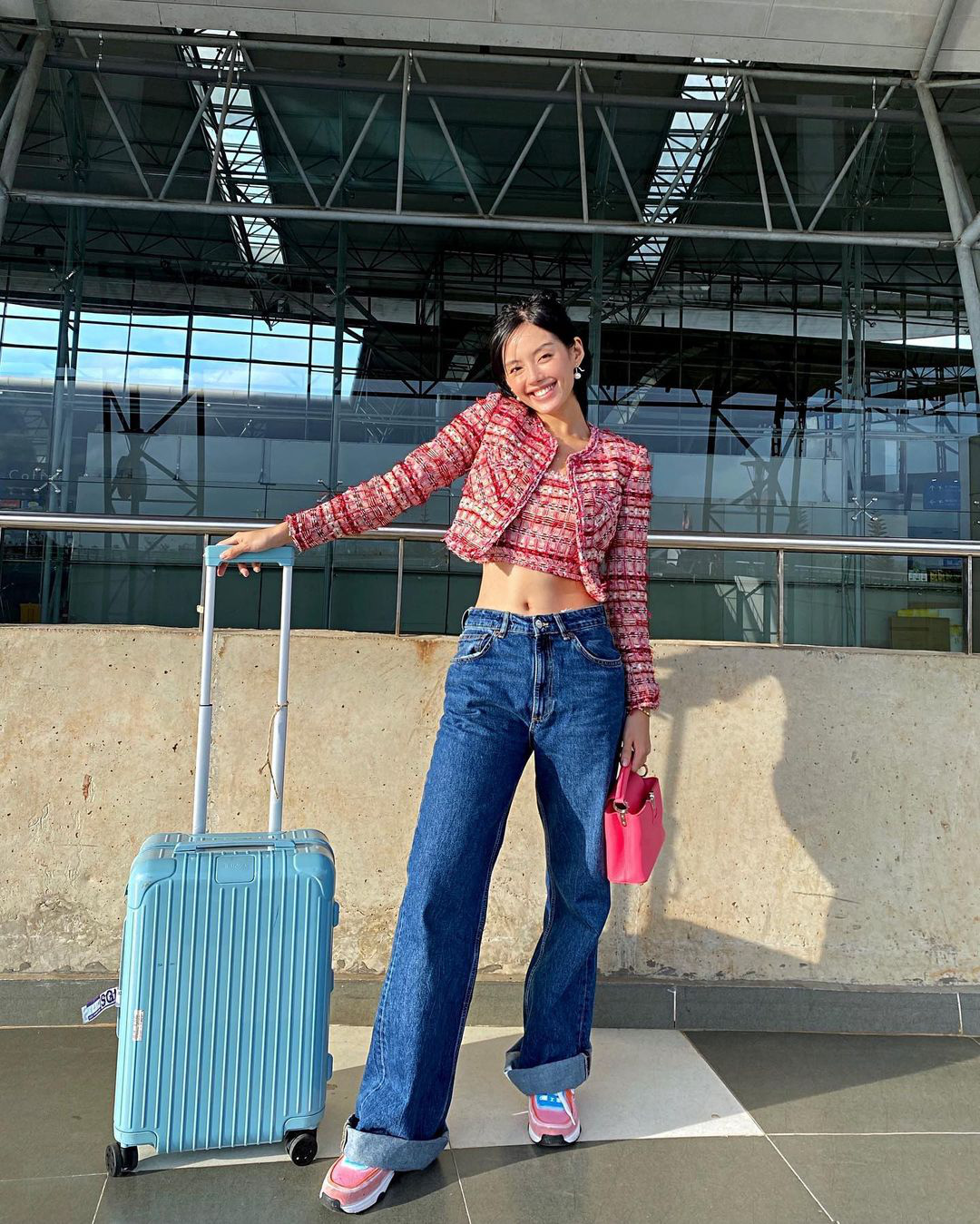 Instagram look của sao Việt tuần qua: Ngọc Trinh diện crop top cài đúng 1 chiếc khuy, 3 mỹ nhân khoe dáng với bikini cực gắt - Ảnh 6. Instagram look của sao Việt tuần qua: Ngọc Trinh diện crop top cài đúng 1 chiếc khuy, 3 mỹ nhân khoe dáng với bikini cực gắt - Ảnh 6.