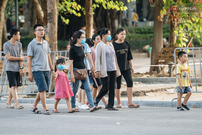 Luật sư: Tăng phạt gấp 10 lần nếu không đeo khẩu trang nơi công cộng, nhưng mức phạt không tới 6 triệu đồng - Ảnh 1.