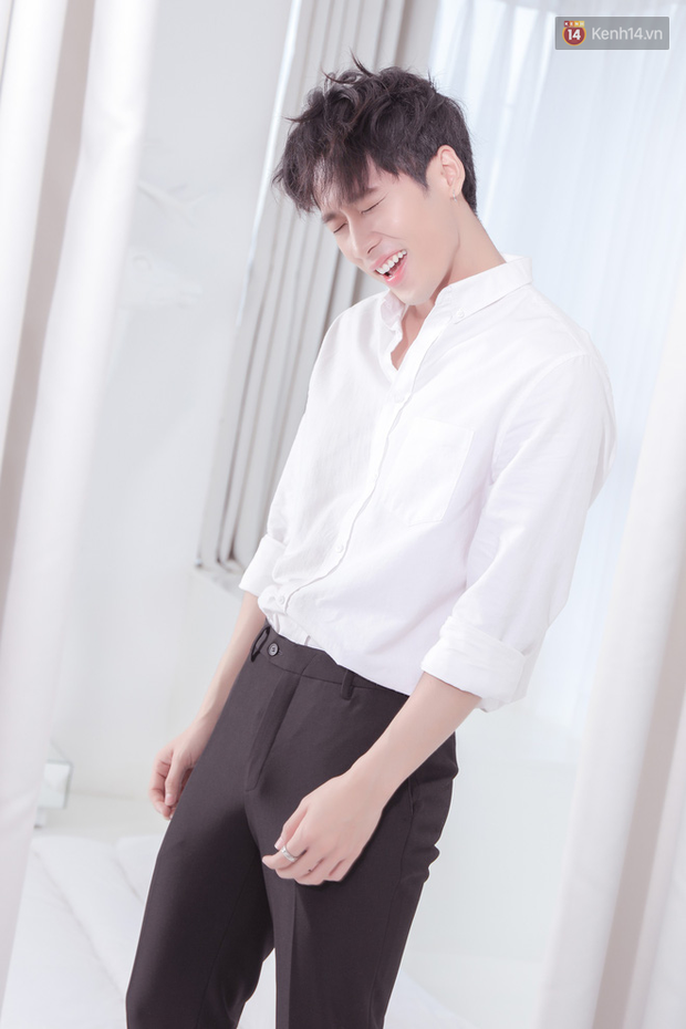 Xịt m&aacute;u mũi với body cực phẩm của thế lực trai đẹp mới nổi Tuấn Trần: 6 m&uacute;i, cao 1m86 v&agrave; hơn thế nữa - Ảnh 4.