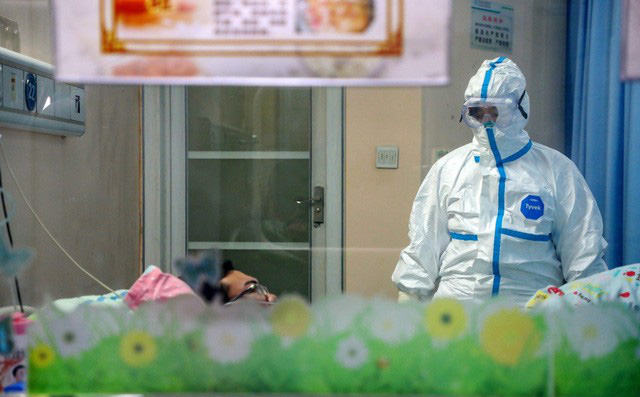 Dịch virus corona: Trung Quốc ứng dụng công nghệ 5G, VR theo dõi, khám chữa bệnh từ xa, bác sĩ an toàn hơn - Ảnh 1.