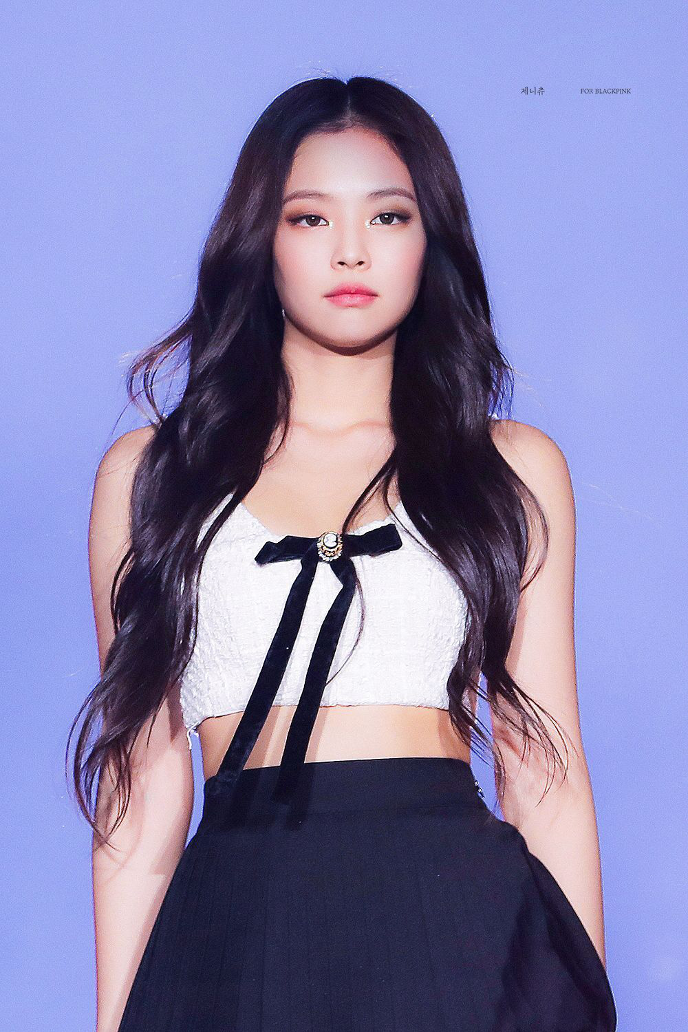 Jennie (BLACKPINK): Mỹ nhân đắt giá của YG mang mặt nạ sang chảnh và chứng  sợ... vạn vật ẩn đằng sau đó