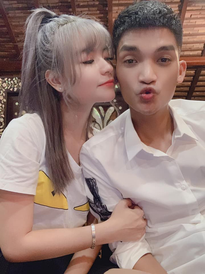 Nhận hoa cưới từ Duy Mạnh, Mạc Văn Khoa kho&aacute; m&ocirc;i bạn g&aacute;i hot girl nồng ch&aacute;y: Tổng duyệt trước ng&agrave;y trọng đại trong năm nay? - Ảnh 6.