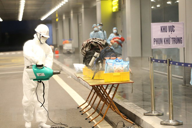 Đưa 30 c&ocirc;ng d&acirc;n Việt Nam từ v&ugrave;ng t&acirc;m dịch Vũ H&aacute;n về nước - Ảnh 11.