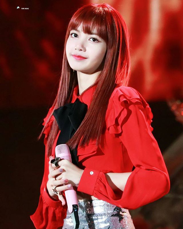 Lisa (BLACKPINK) gây náo loạn vì màu tóc mới: Đẹp bí ẩn, đỉnh thế này tại sao lại sợ nhuộm tóc đen? - Ảnh 3.