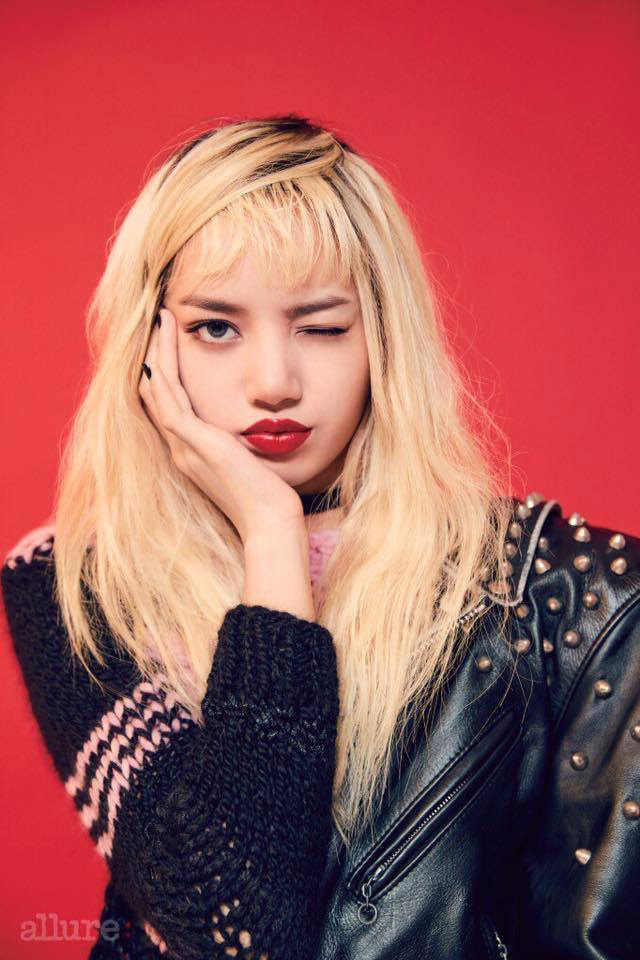 Lisa (BLACKPINK) gây náo loạn vì màu tóc mới: Đẹp bí ẩn, đỉnh thế này tại sao lại sợ nhuộm tóc đen? - Ảnh 4.