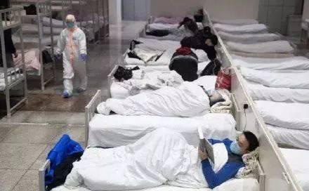 Bệnh nh&acirc;n Vũ H&aacute;n l&agrave;m g&igrave; để giải khu&acirc;y trong bệnh viện? Một trong những b&iacute; quyết chiến thắng bệnh tật l&agrave; đ&acirc;y! - Ảnh 4.
