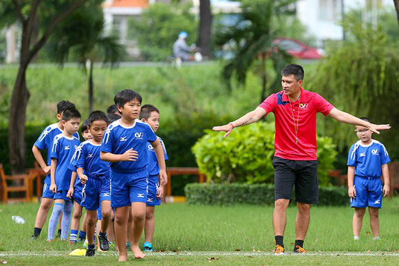 Công Vinh được AFC xướng tên trong đội hình huyền thoại bóng đá Đông Nam Á - Ảnh 6.