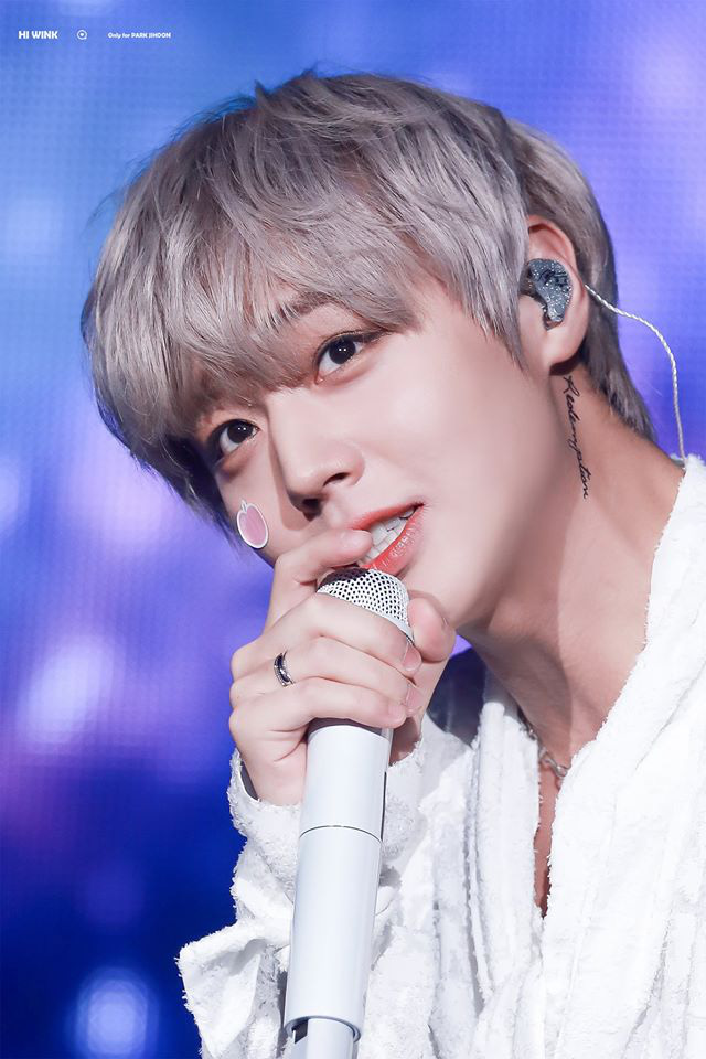 Đáng yêu hết sức: Được “em bé Wanna One” Park Jihoon để lại chữ ký trên bàn ăn, chủ nhà hàng… phong toả luôn chiếc bàn vì sợ chữ ký bay mất - Ảnh 4.