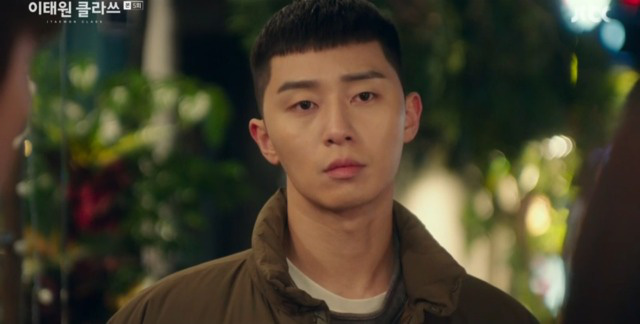 8 hành động tuyển crush cực mạnh của ông chủ Park Seo Joon ở Tầng Lớp Itaewon - Ảnh 1.