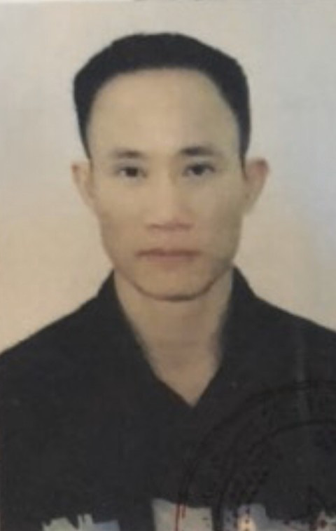 Kẻ nghi ôm lựu đạn cố thủ ở Sài Gòn bị bắt cùng khẩu súng K54 và 1 trái lựu đạn - Ảnh 1.