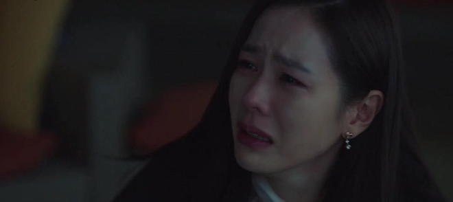 Crash Landing on You tập 12: Son Ye Jin hoá chị đại xã hội đen điều đàn em truy nã kẻ hãm hại Hyun Bin? - Ảnh 9. Crash Landing on You tập 12: Son Ye Jin hoá chị đại xã hội đen điều đàn em truy nã kẻ hãm hại Hyun Bin? - Ảnh 9.