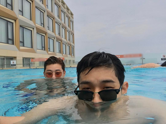 Hội bạn th&acirc;n to&agrave;n mỹ nam của Park Seo Joon: th&acirc;n thiết như h&igrave;nh với b&oacute;ng, c&ograve;n thường xuy&ecirc;n đi ăn chơi v&agrave; du lịch với nhau - Ảnh 10.