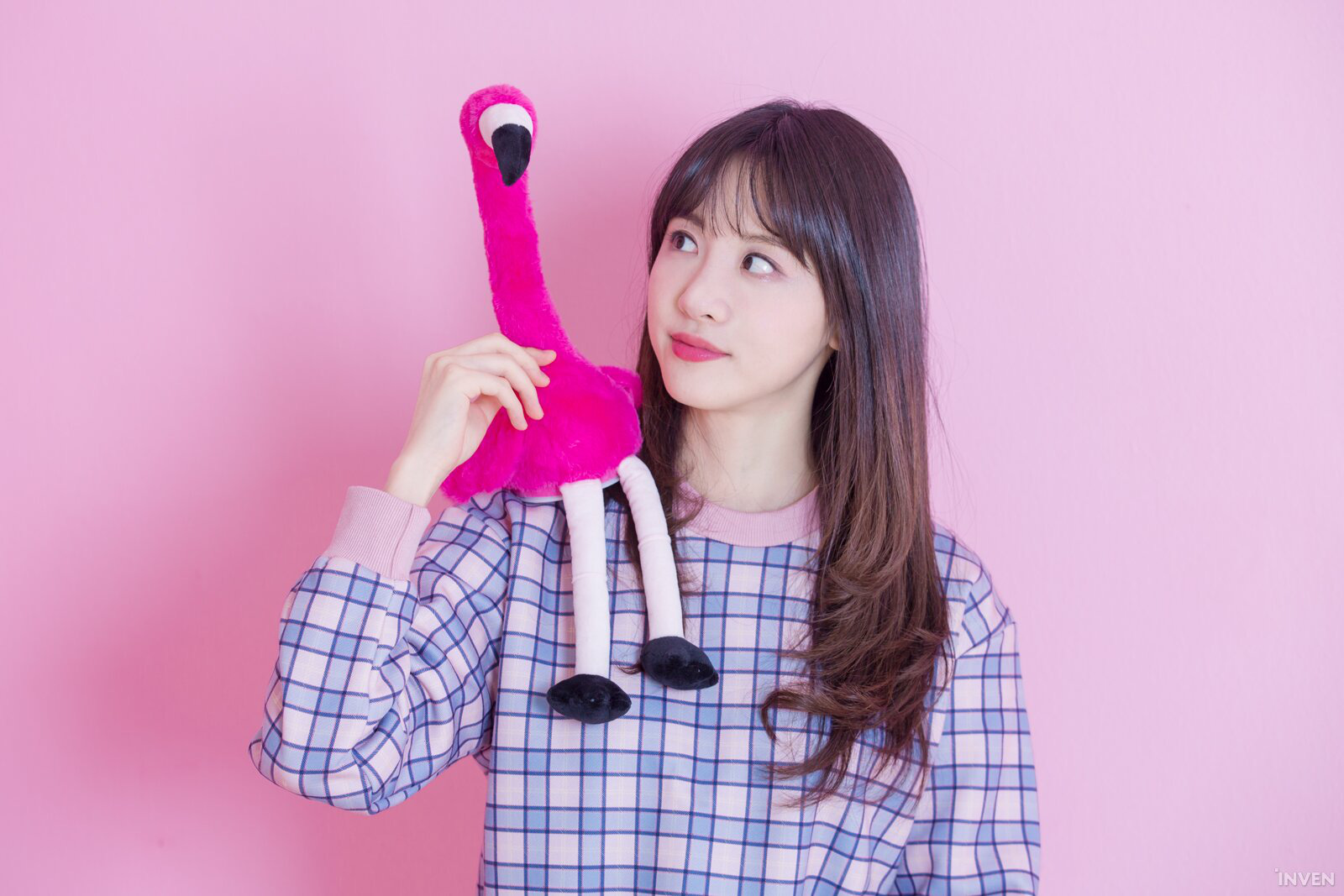 Ngắm trọn nhan sắc tựa thiên thần của nữ MC mới của LCK Kim Min Ah, không chỉ tài năng mà còn vô cùng xinh đẹp - Ảnh 2. Ngắm trọn nhan sắc tựa thiên thần của nữ MC mới của LCK Kim Min Ah, không chỉ tài năng mà còn vô cùng xinh đẹp - Ảnh 2.