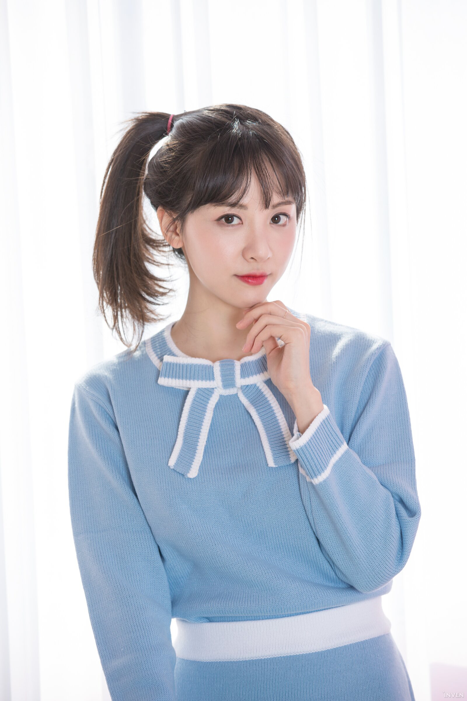 Ngắm trọn nhan sắc tựa thiên thần của nữ MC mới của LCK Kim Min Ah, không chỉ tài năng mà còn vô cùng xinh đẹp - Ảnh 14. Ngắm trọn nhan sắc tựa thiên thần của nữ MC mới của LCK Kim Min Ah, không chỉ tài năng mà còn vô cùng xinh đẹp - Ảnh 14.